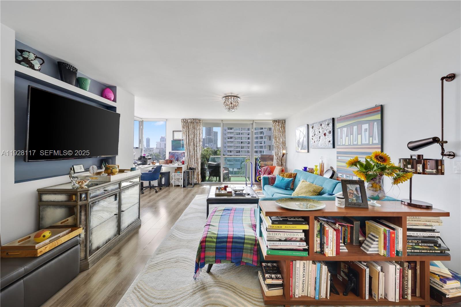 MIRADOR 1200 CONDO - Residential