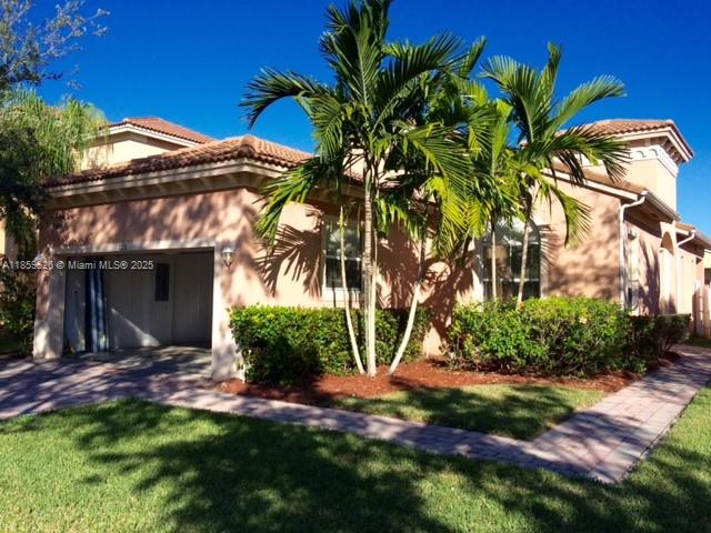 Excellent 3 bedrooms, 2 baths home located a gated community in Portofino Oaks. The property has 2 car garage, paved drive and beautiful backyard. The property is available for move in on 09/15/2025. Requirement from the association for the tenants is: Pets must be under 20 lbs and credit score of a minimum of 620.