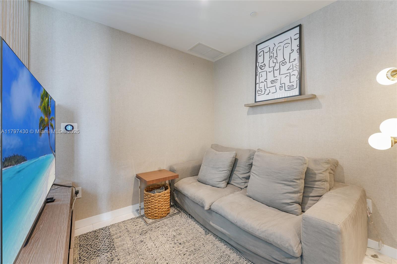 GRAN PARAISO CONDO - Residential Lease