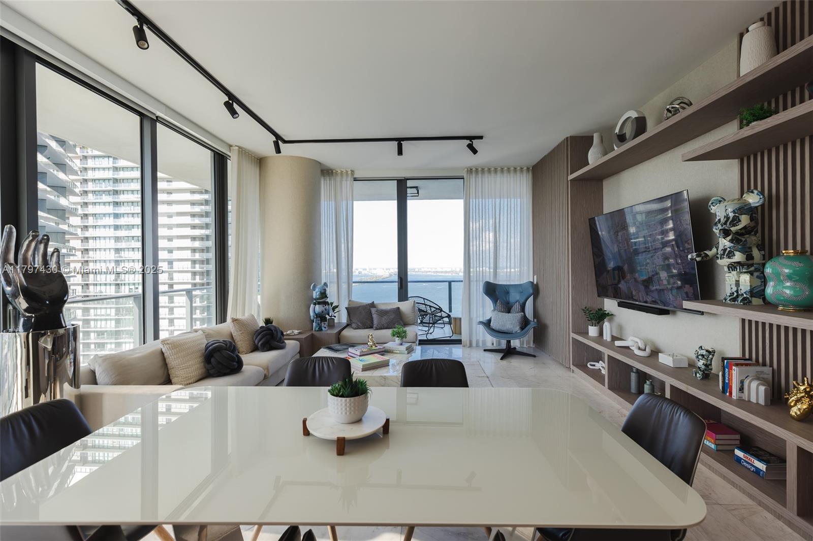 GRAN PARAISO CONDO - Residential Lease