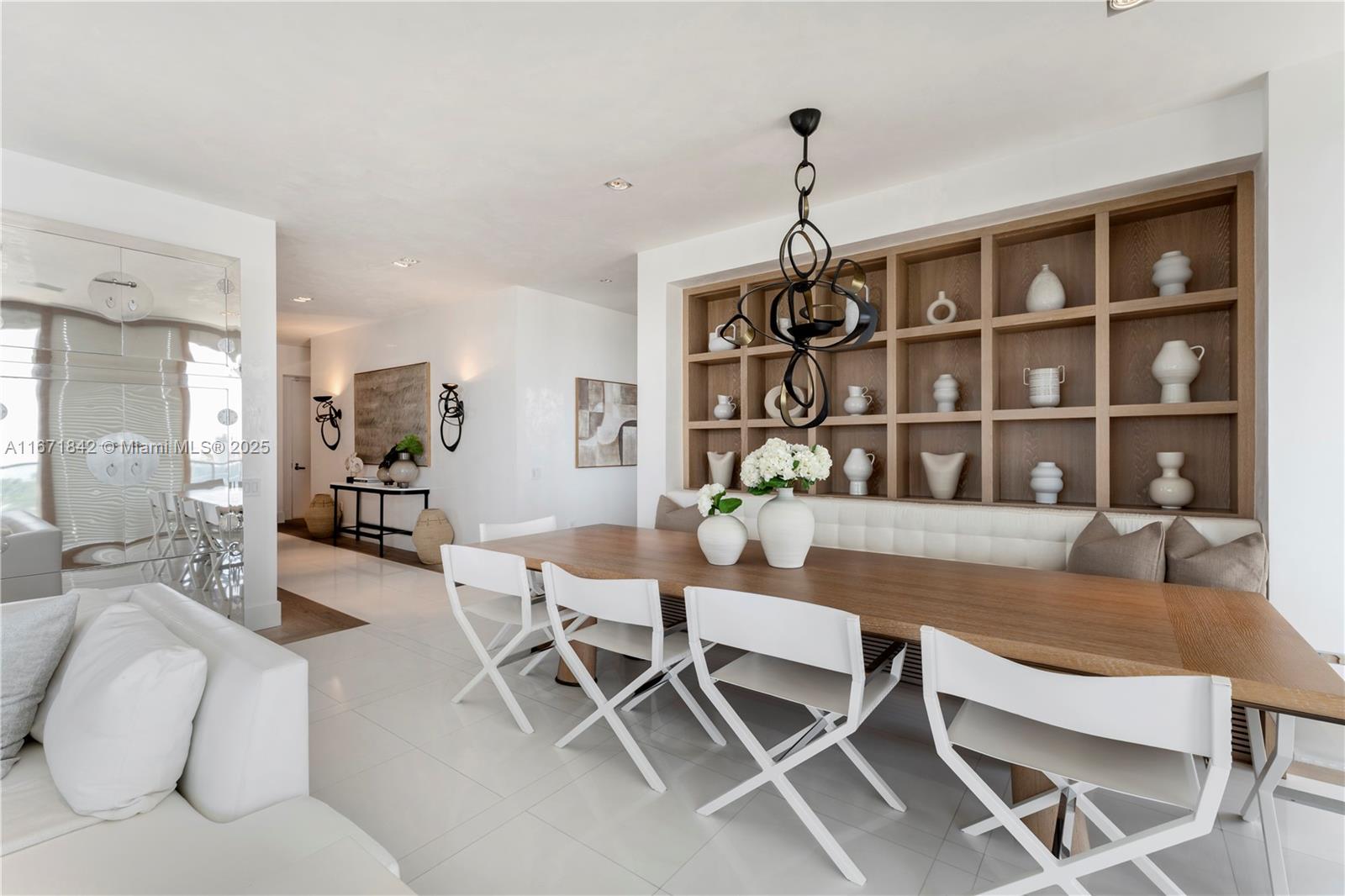 800 S Pointe Dr 901