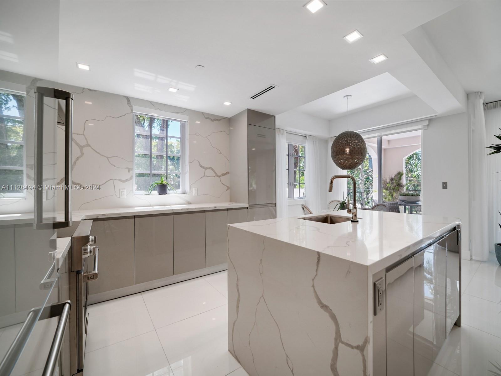 SEASIDE CONDO - Residential Lease