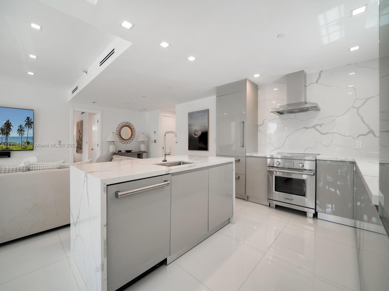 SEASIDE CONDO - Residential Lease