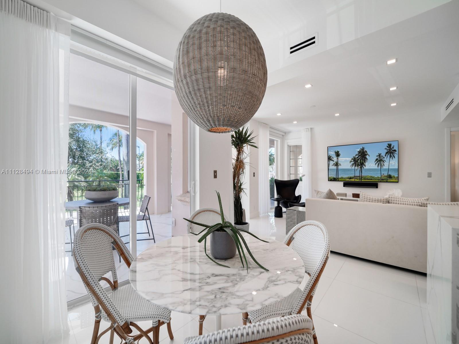 SEASIDE CONDO - Residential Lease