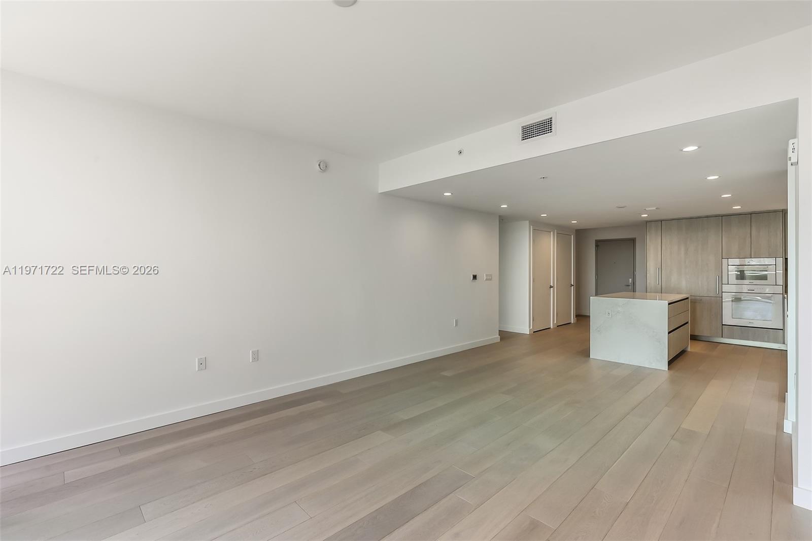 LA BAIA CONDOMINIUM - Residential