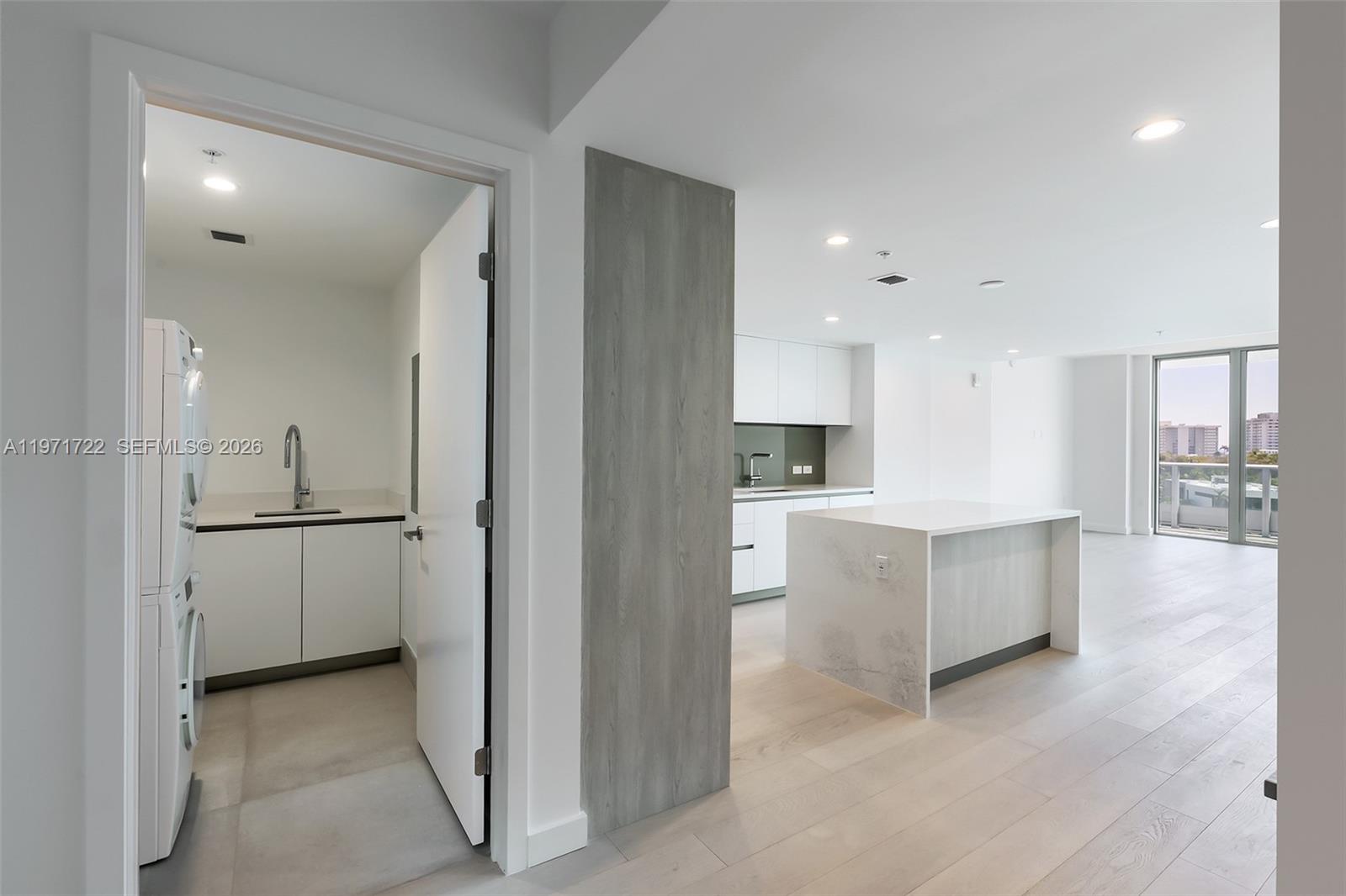 LA BAIA CONDOMINIUM - Residential