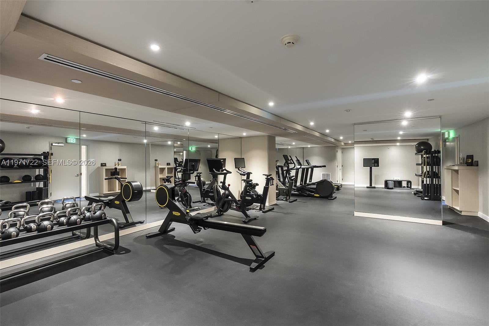 LA BAIA CONDOMINIUM - Residential