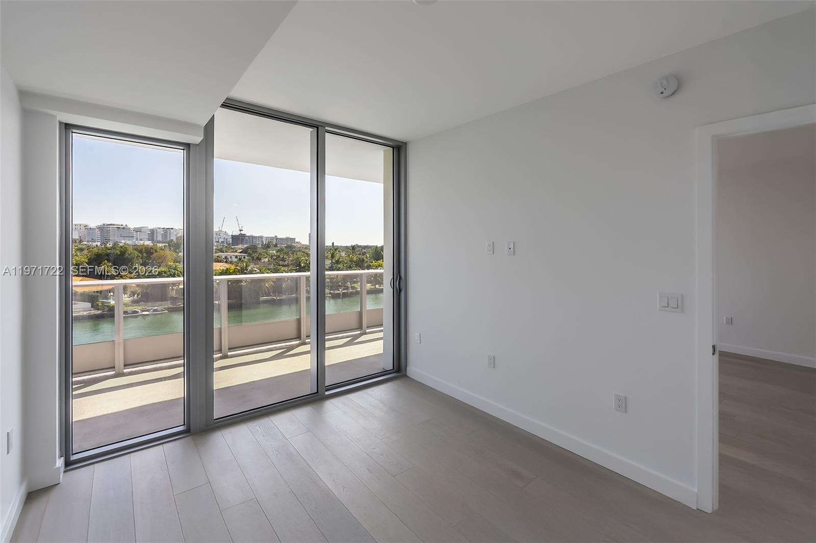 LA BAIA CONDOMINIUM - Residential