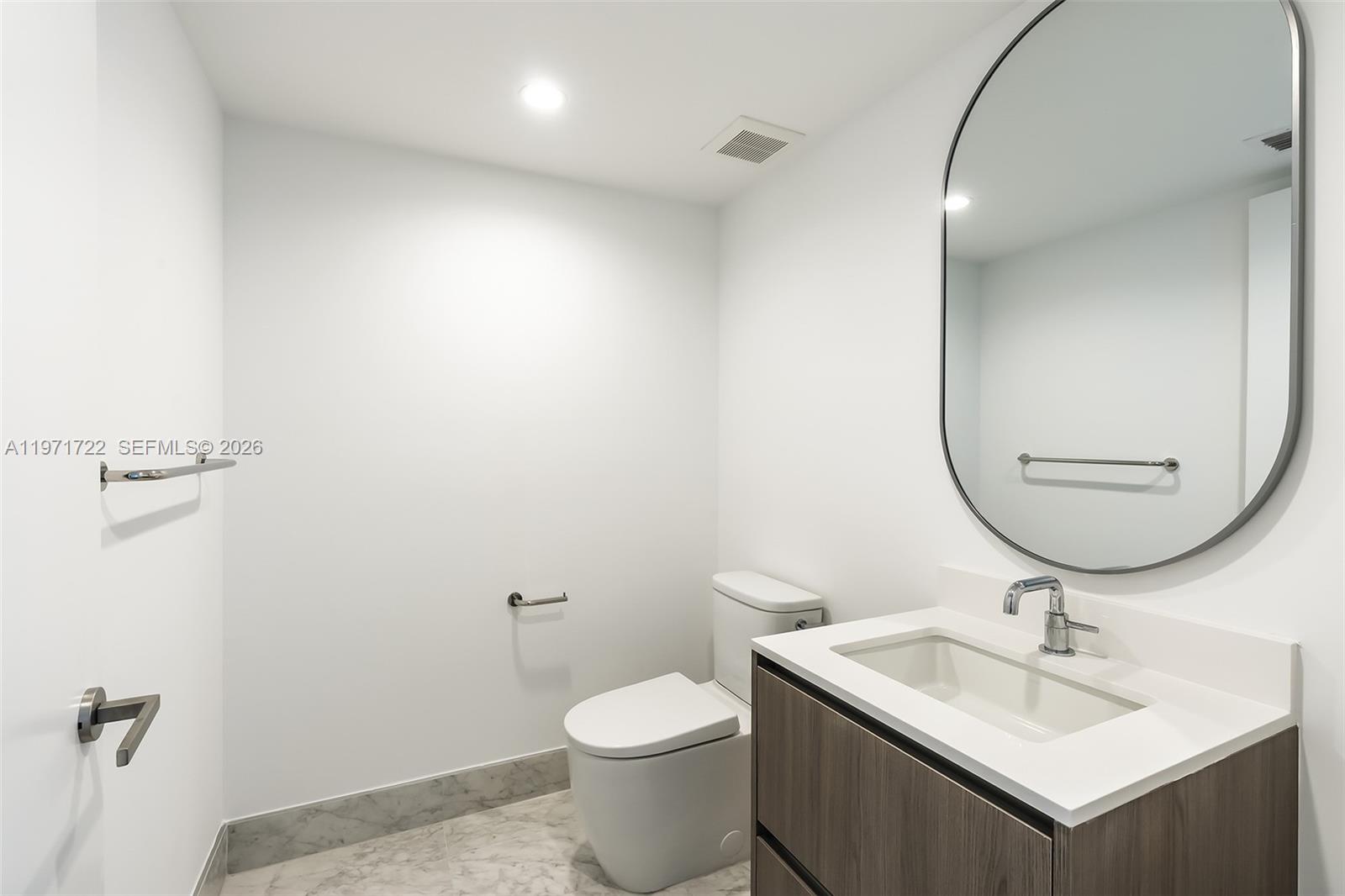 LA BAIA CONDOMINIUM - Residential