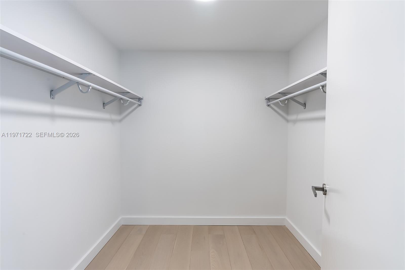 LA BAIA CONDOMINIUM - Residential