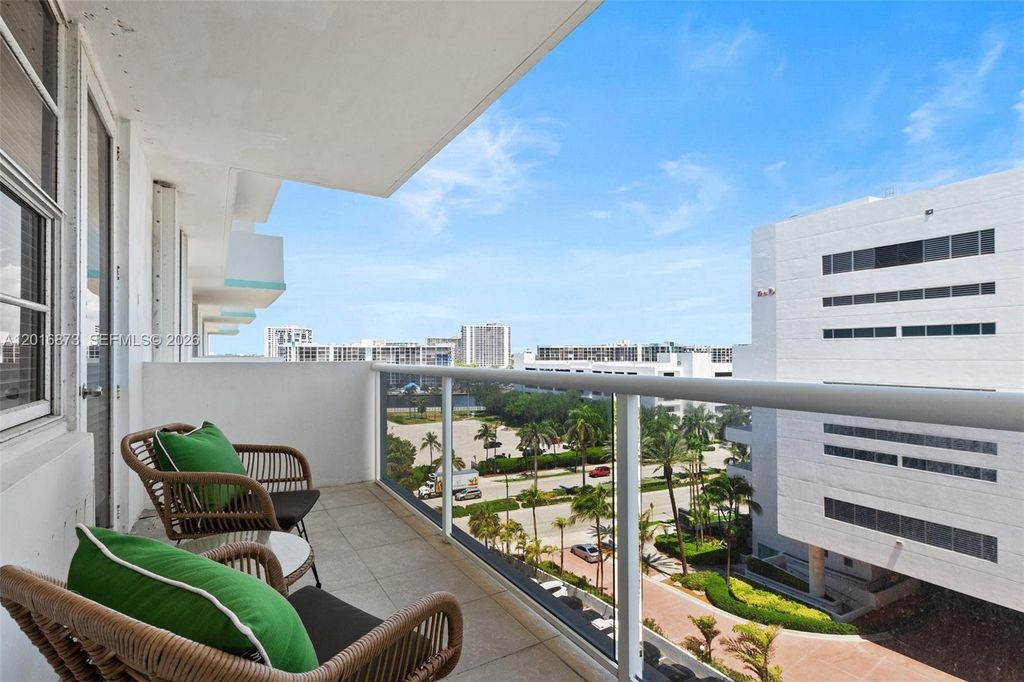 Photo of 3725 S Ocean Dr #921, Hollywood, FL 33019 (MLS # A12016873)