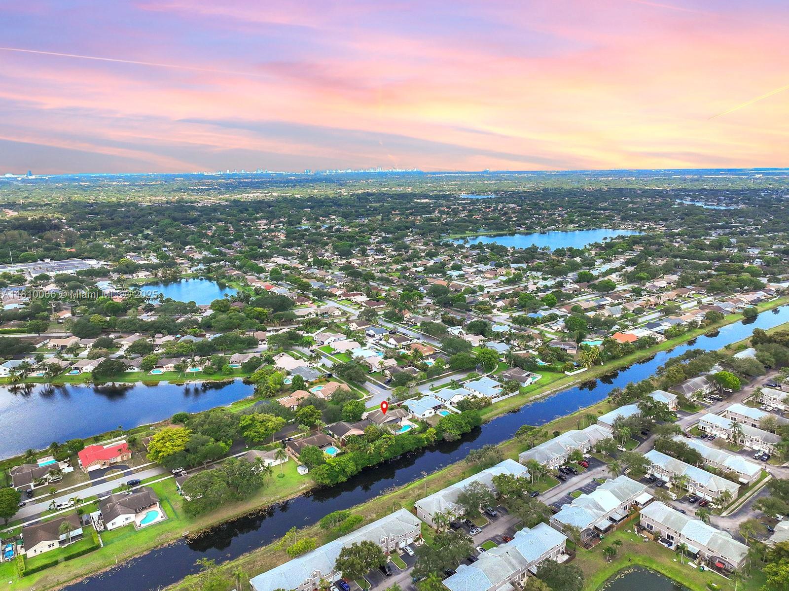 FLAMINGO GARDENS - Residential