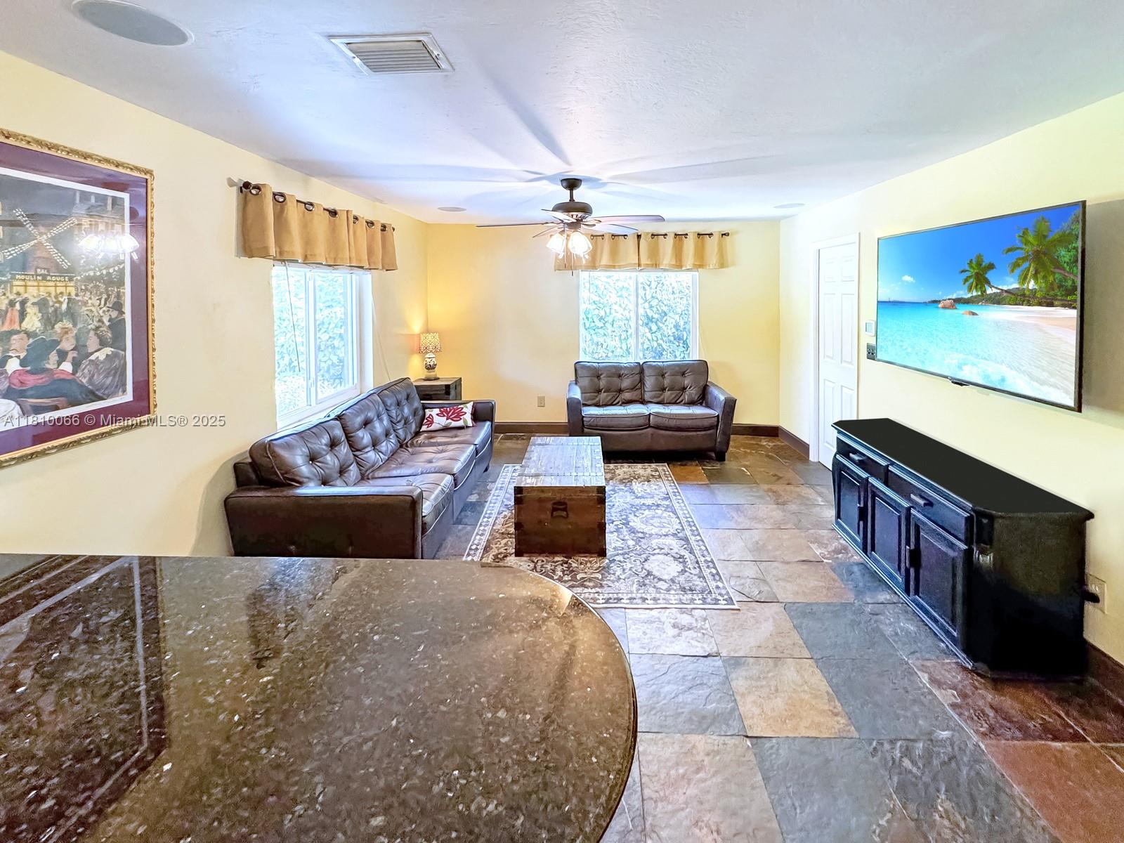 FLAMINGO GARDENS - Residential