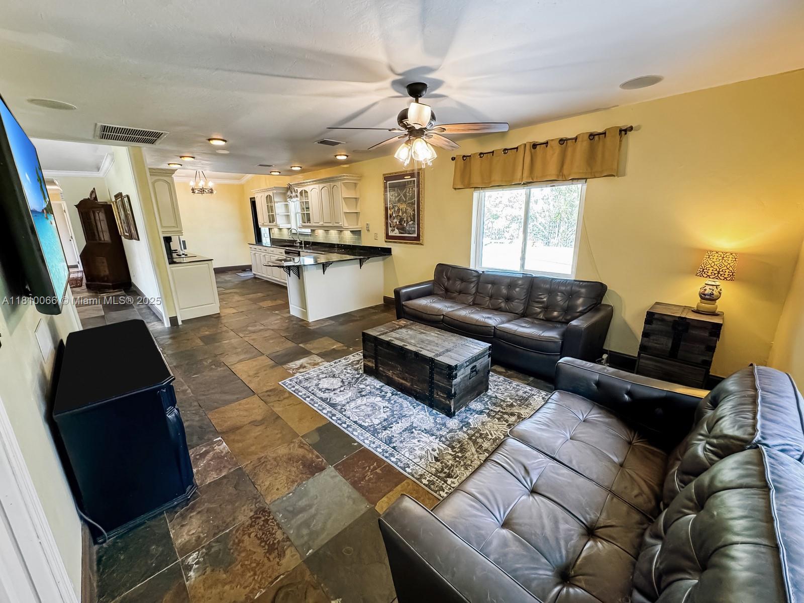 FLAMINGO GARDENS - Residential