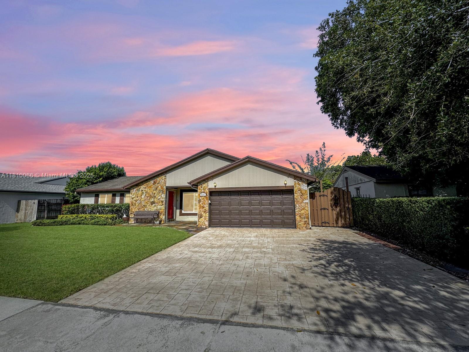 5071 SW 120th Ave