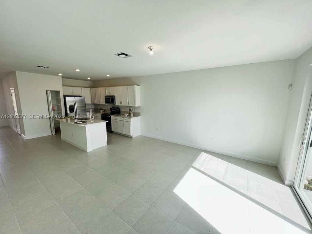 VERANDA PLAT NO. 9 - Residential Lease