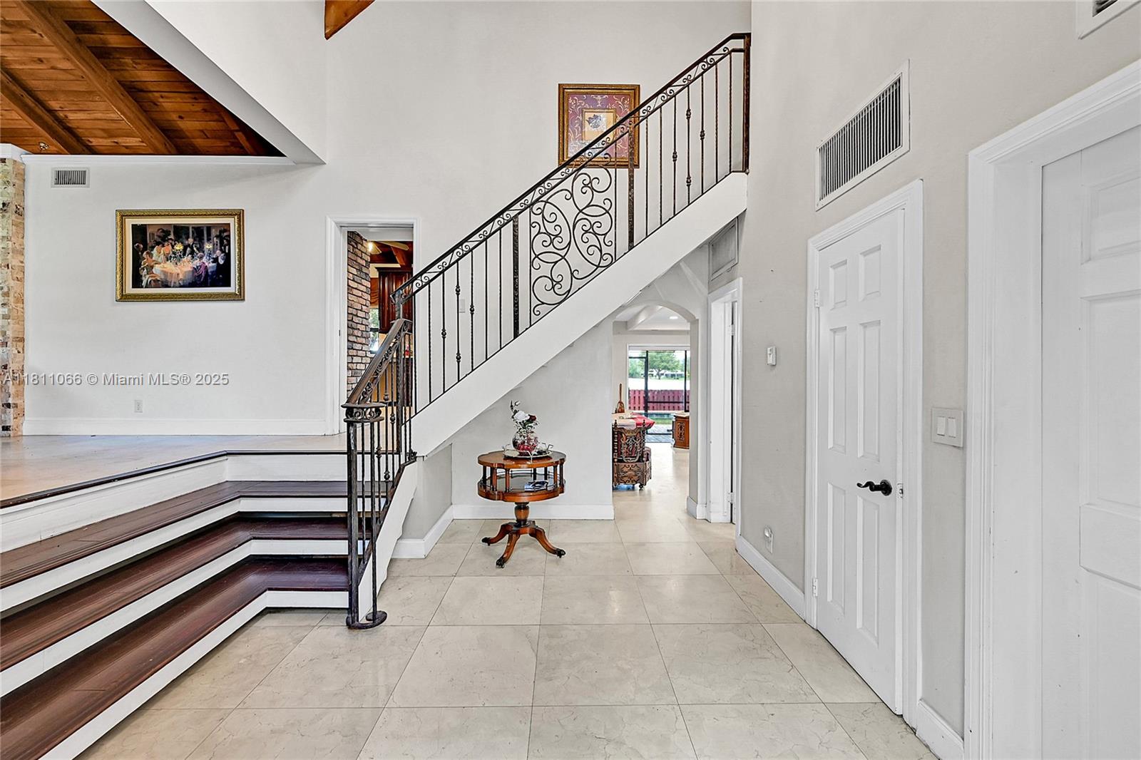 863 W Coco Plum Cir