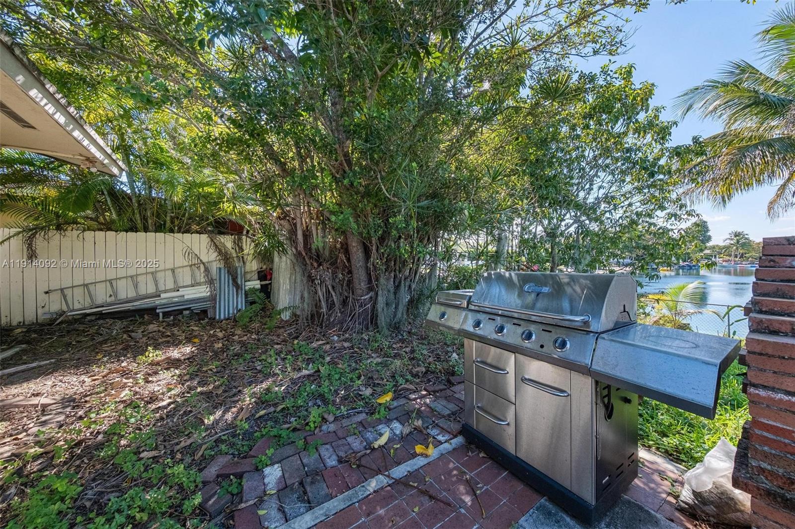 MILLER HEIGHTS SEC 8 - Land