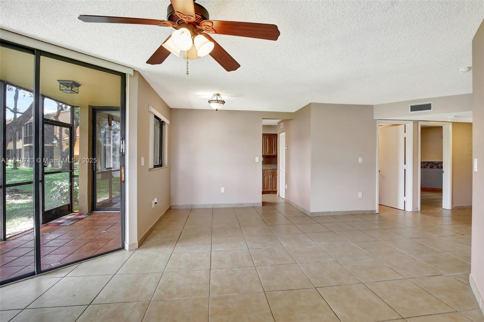 CELEBRATION POINT CONDO #5 - Residential