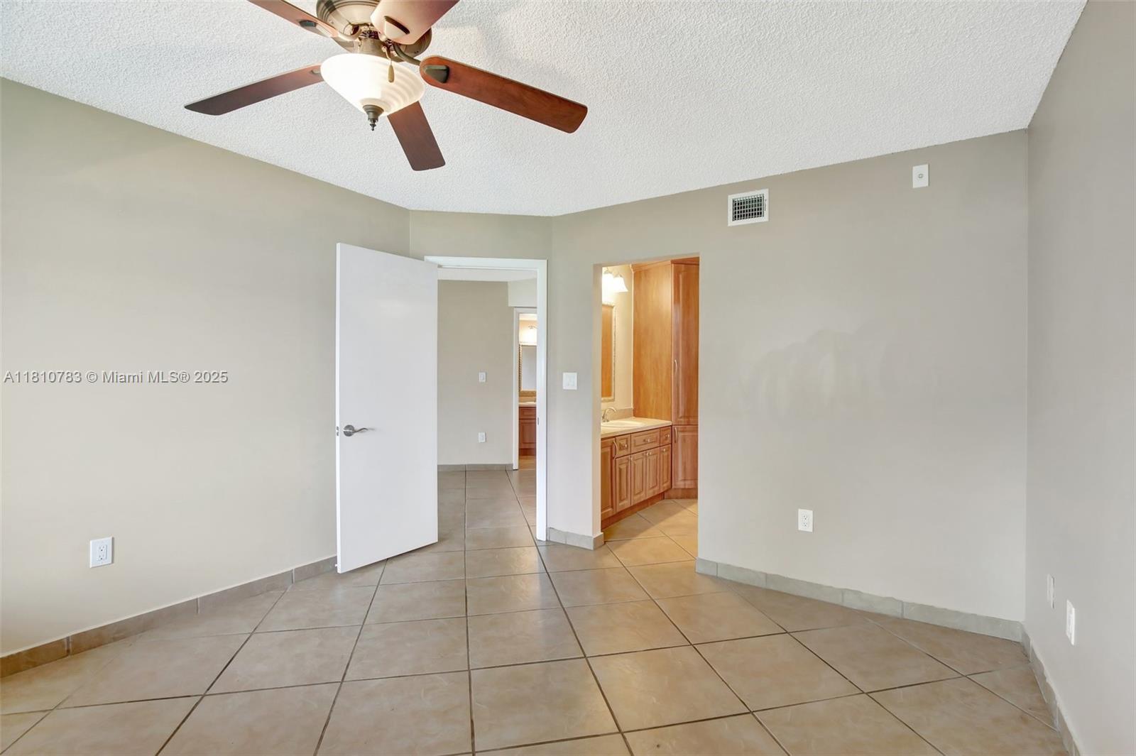 CELEBRATION POINT CONDO #5 - Residential