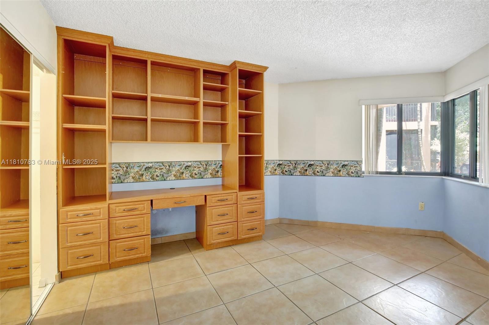 CELEBRATION POINT CONDO #5 - Residential