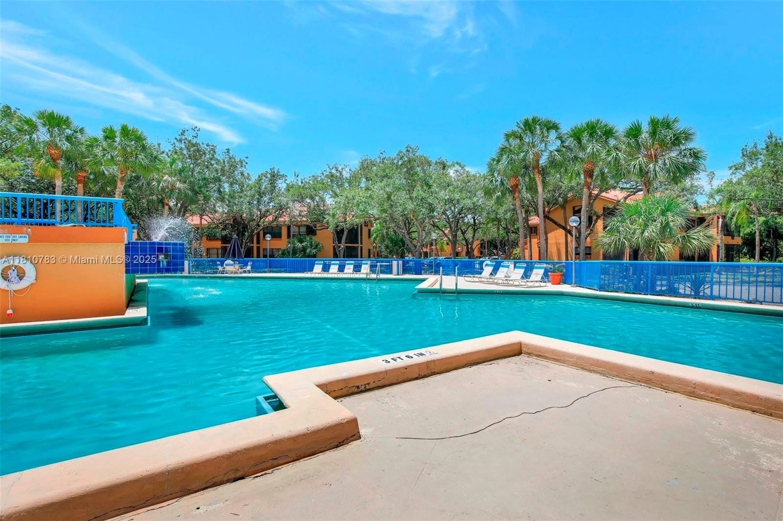 CELEBRATION POINT CONDO #5 - Residential