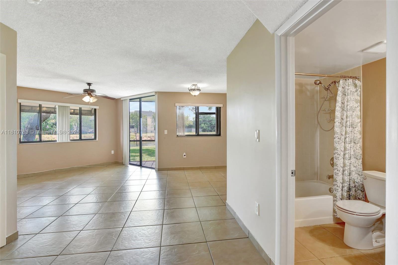 CELEBRATION POINT CONDO #5 - Residential