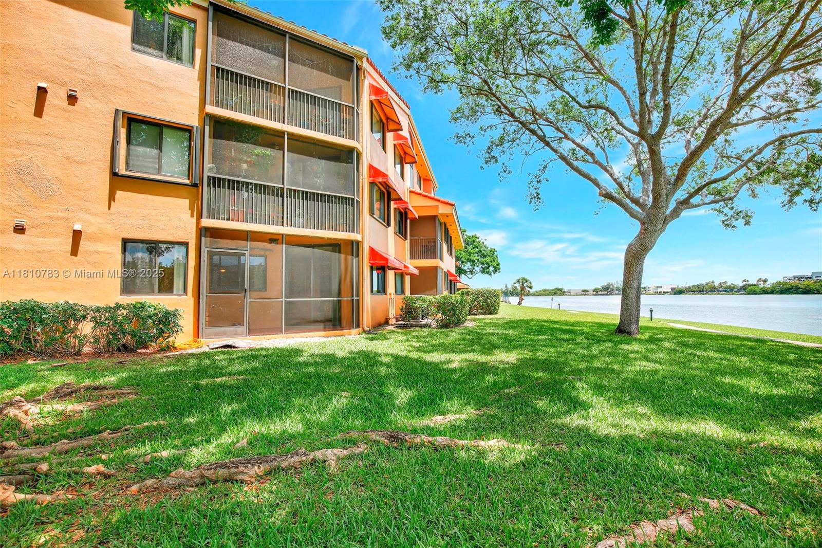 CELEBRATION POINT CONDO #5 - Residential