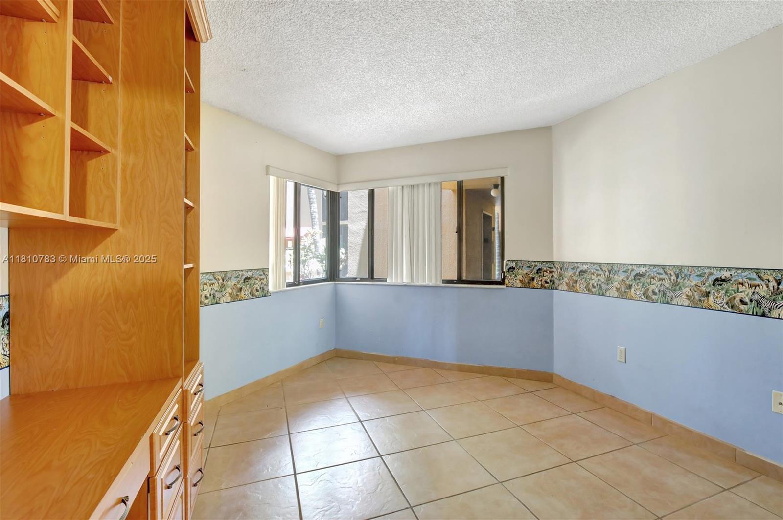 CELEBRATION POINT CONDO #5 - Residential