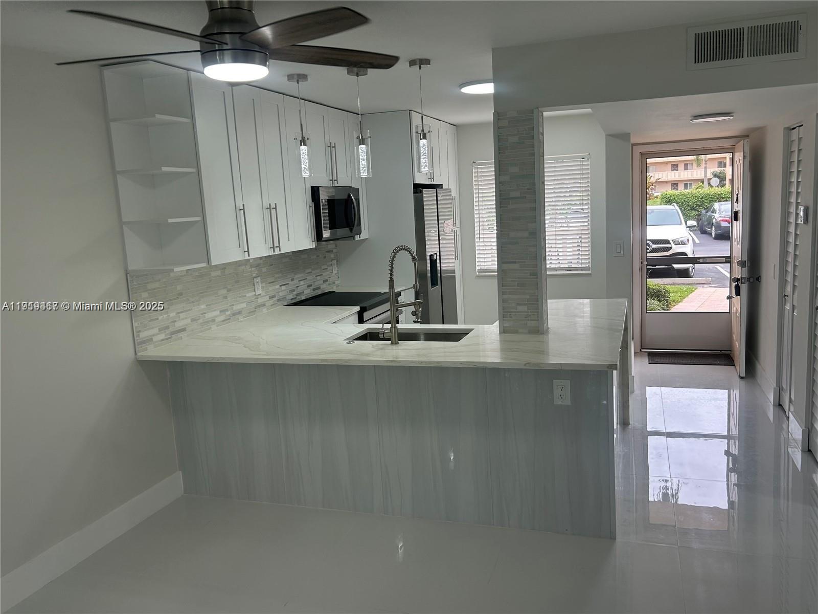 6935 Huntington Ln 107