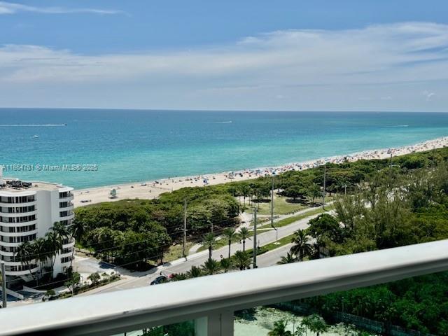 A remodeled amazing unit, 2 bedroom/2bathroom at Arlen House East! Walk to the beach whenever you wish, close to Oleta Park, Aventura Mall and Bal Harbour Shops. All new furniture. Awesome direct ocean views from all the rooms, with a large size balcony with impact doors slide windows. The Building has gone through a massive renovation . All amenities are included, a huge pool, two gyms, sauna, tennis courts, 24-hour security, and a newly remodeled lobby, a desirable location close to everything. A must see unit !