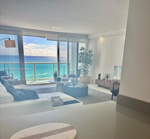 ARLEN HOUSE EAST CONDO - Residential