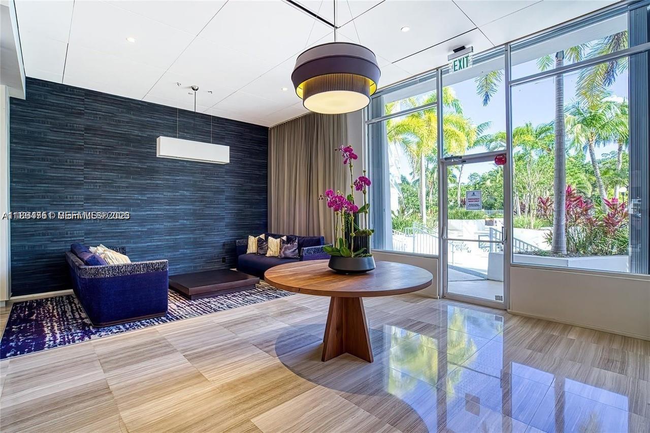 ARLEN HOUSE EAST CONDO - Residential