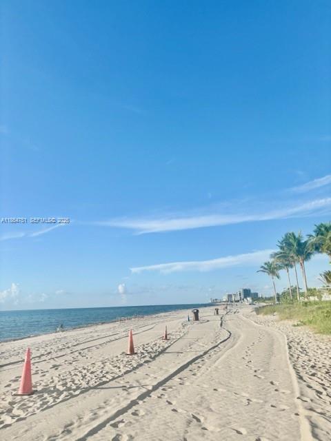 ARLEN HOUSE EAST CONDO - Residential