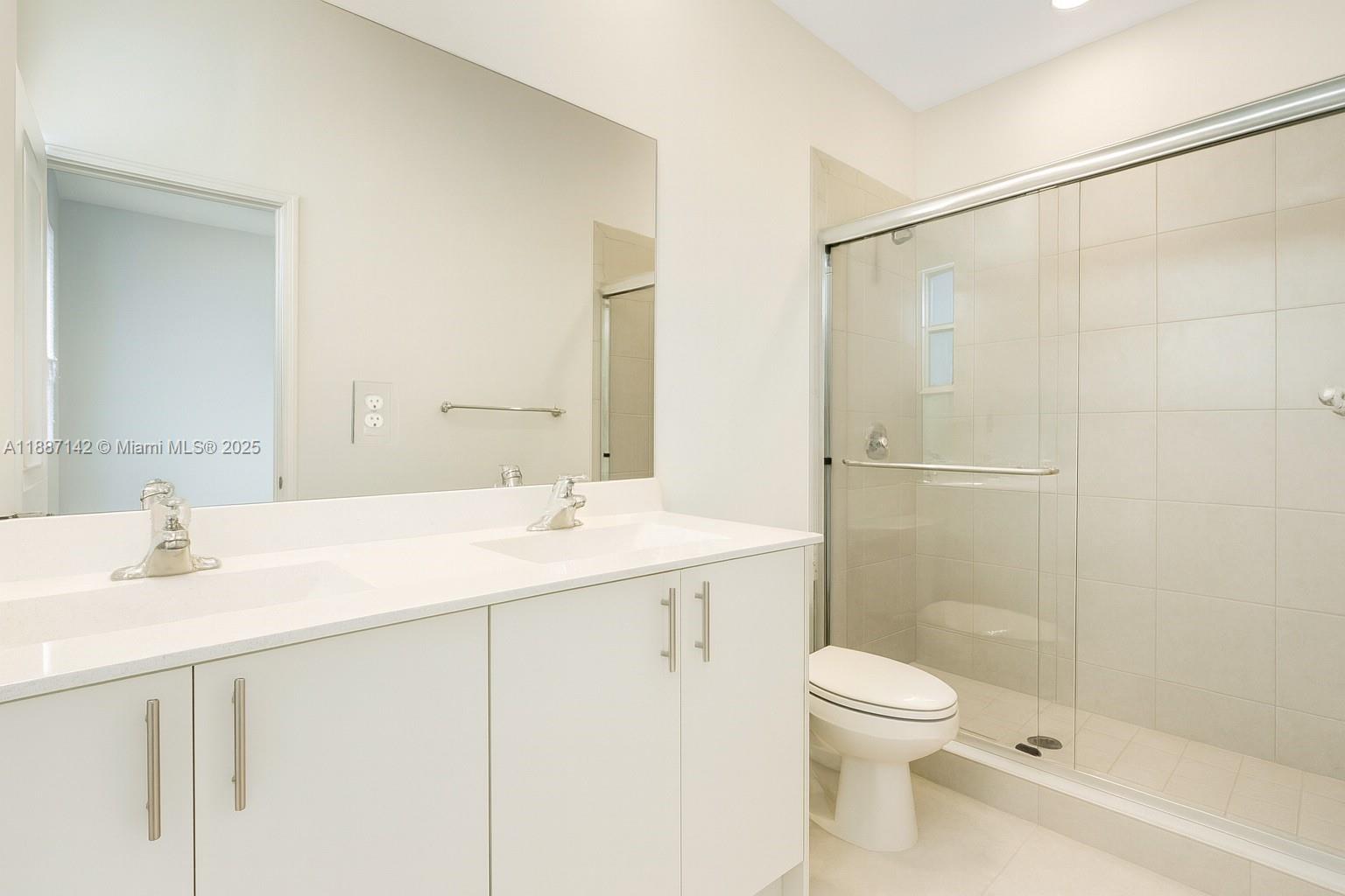 SILVER PALM RESIDENTIAL H - Residential Lease