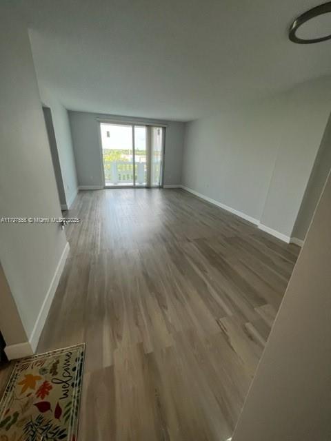 919 Hillcrest Dr 611