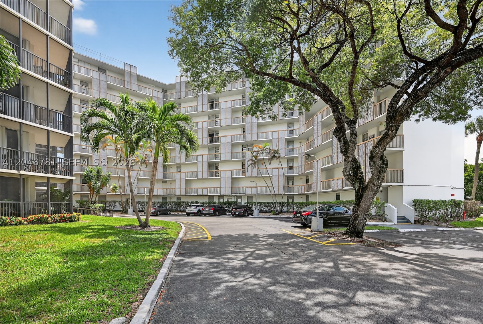3401 N Country Club Dr 109