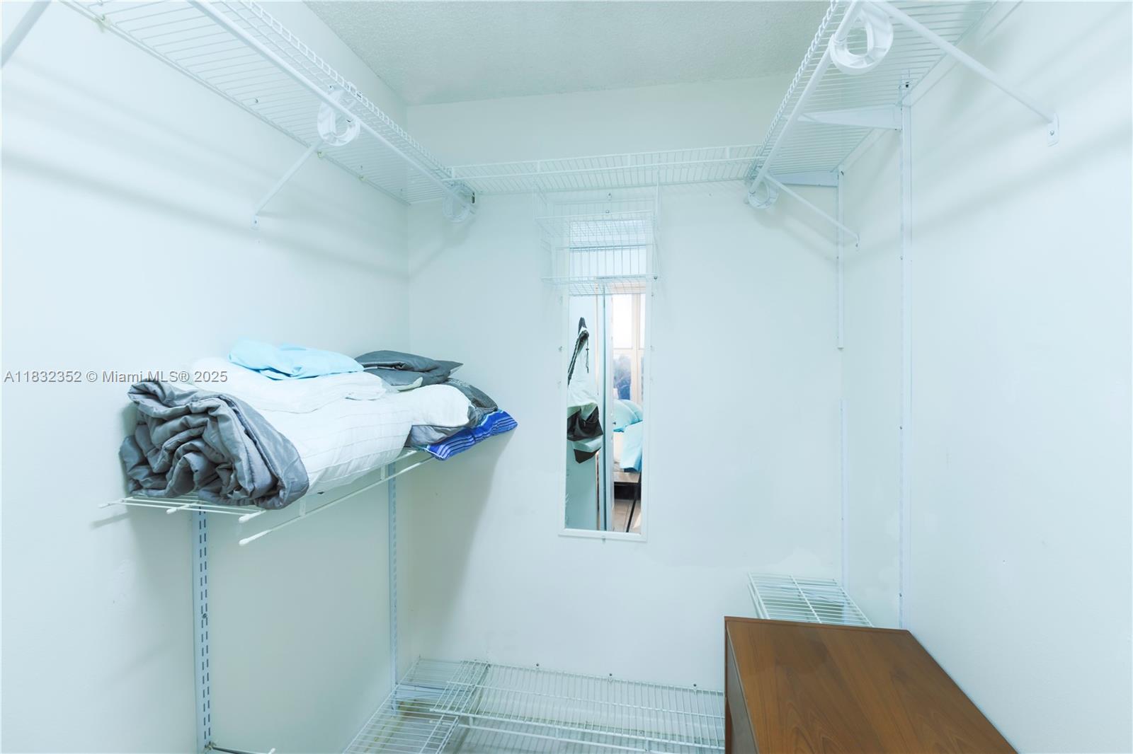 DELPHI TOWERS CONDO - Residential Lease