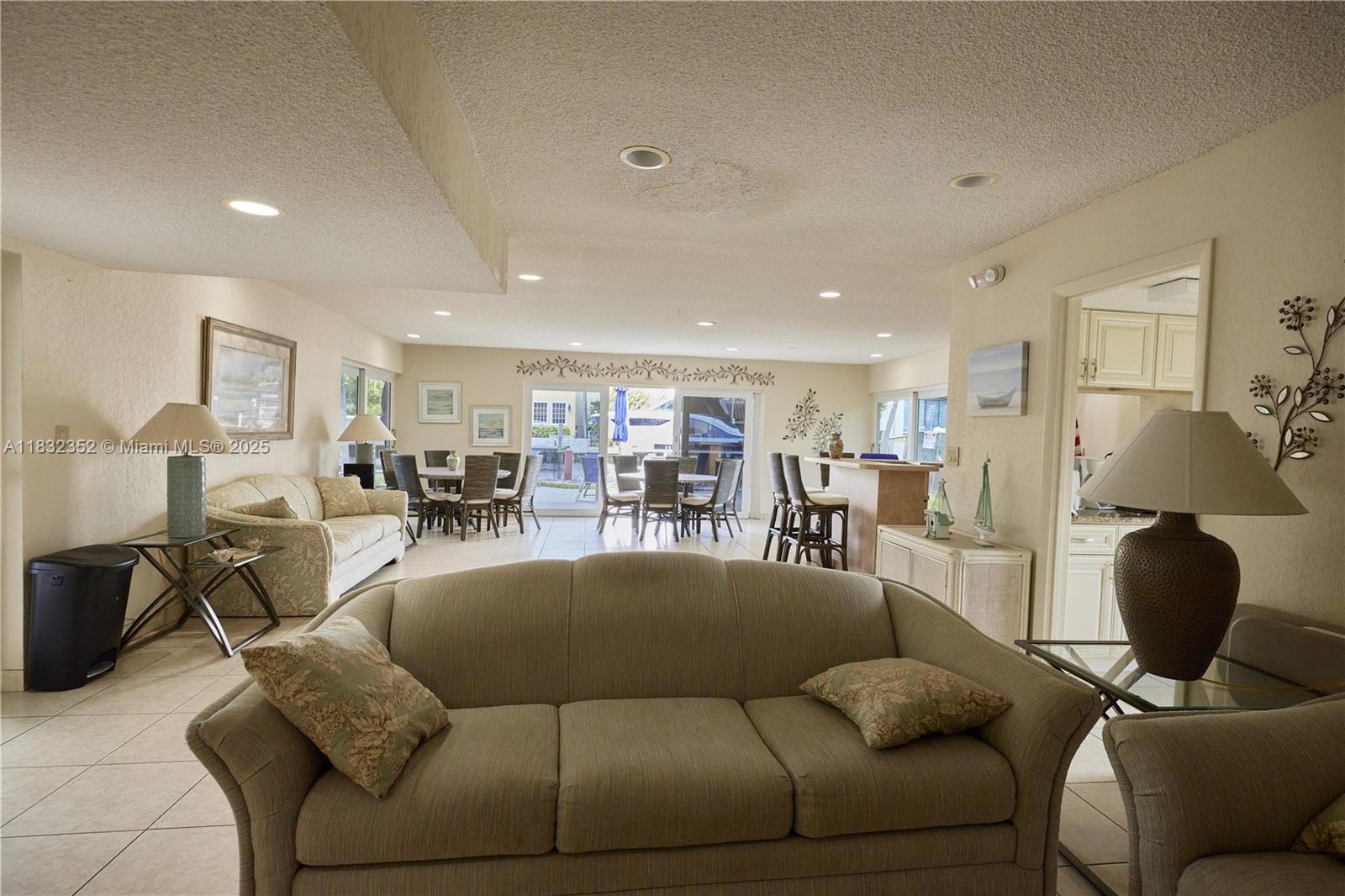 1391 S Ocean Blvd 409
