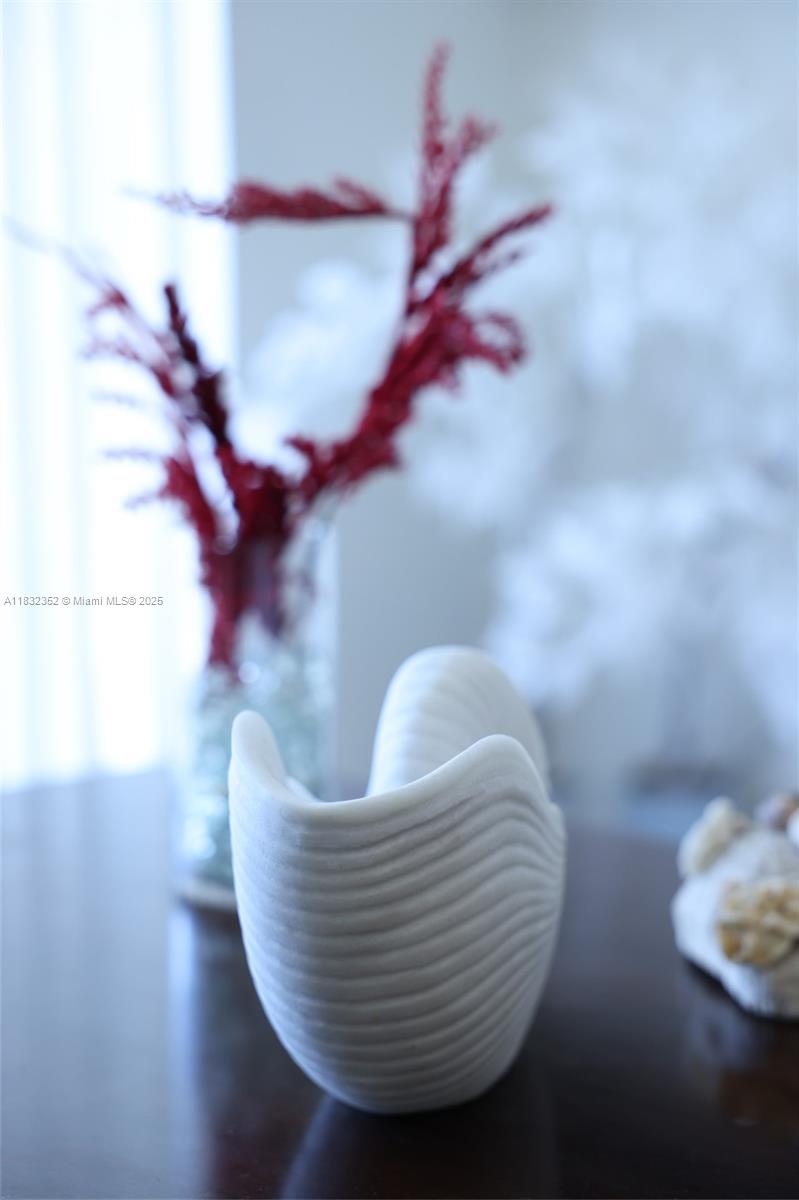 DELPHI TOWERS CONDO - Residential Lease