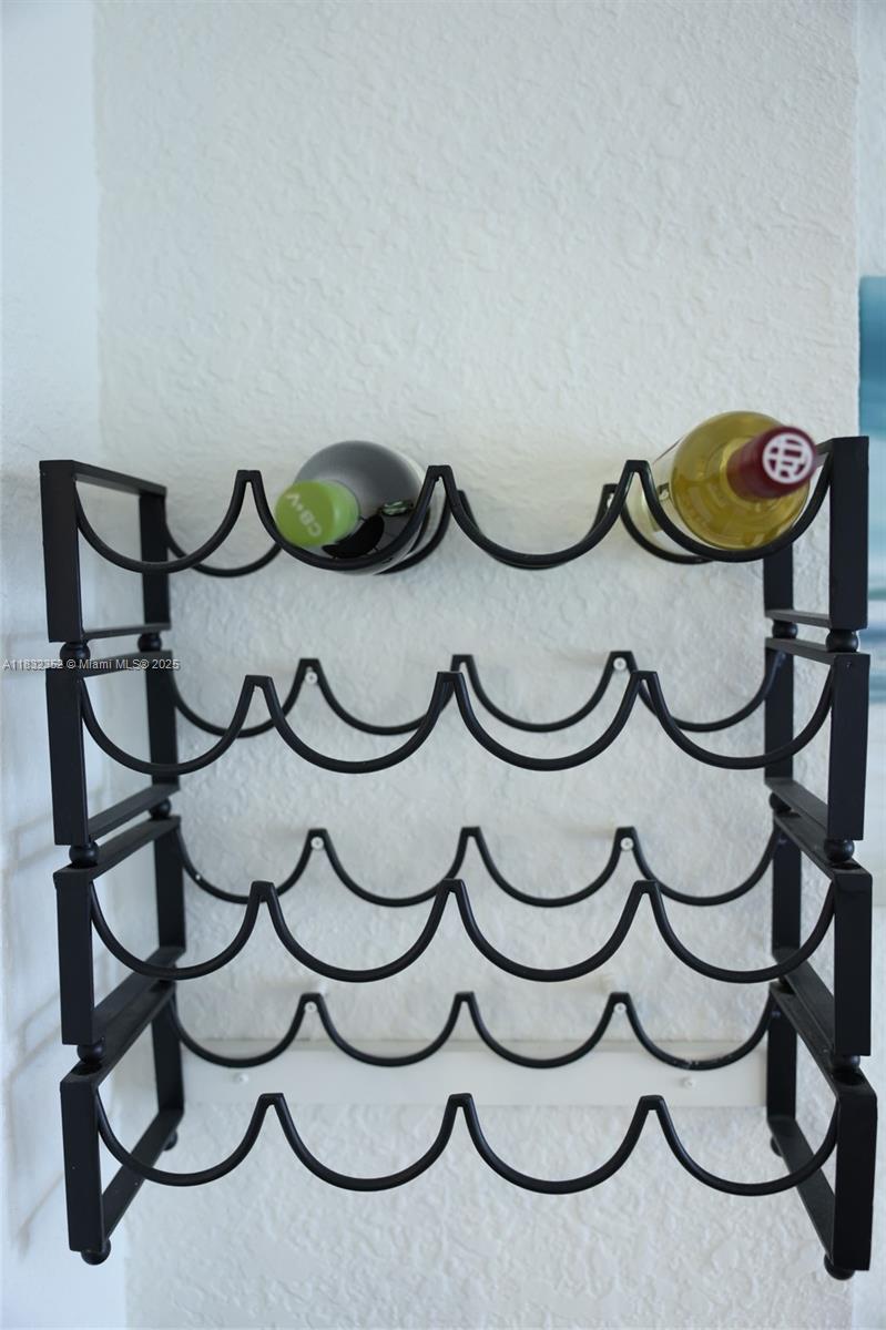 DELPHI TOWERS CONDO - Residential Lease