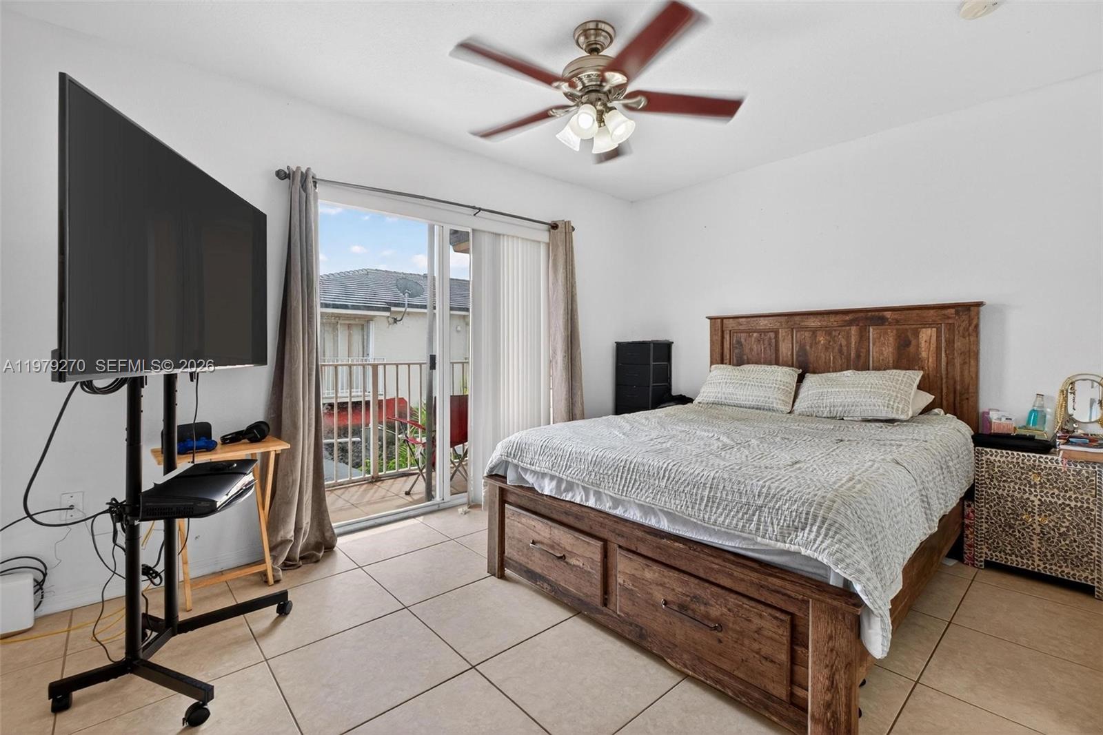 VILLAS CANARIAS CONDO - Residential