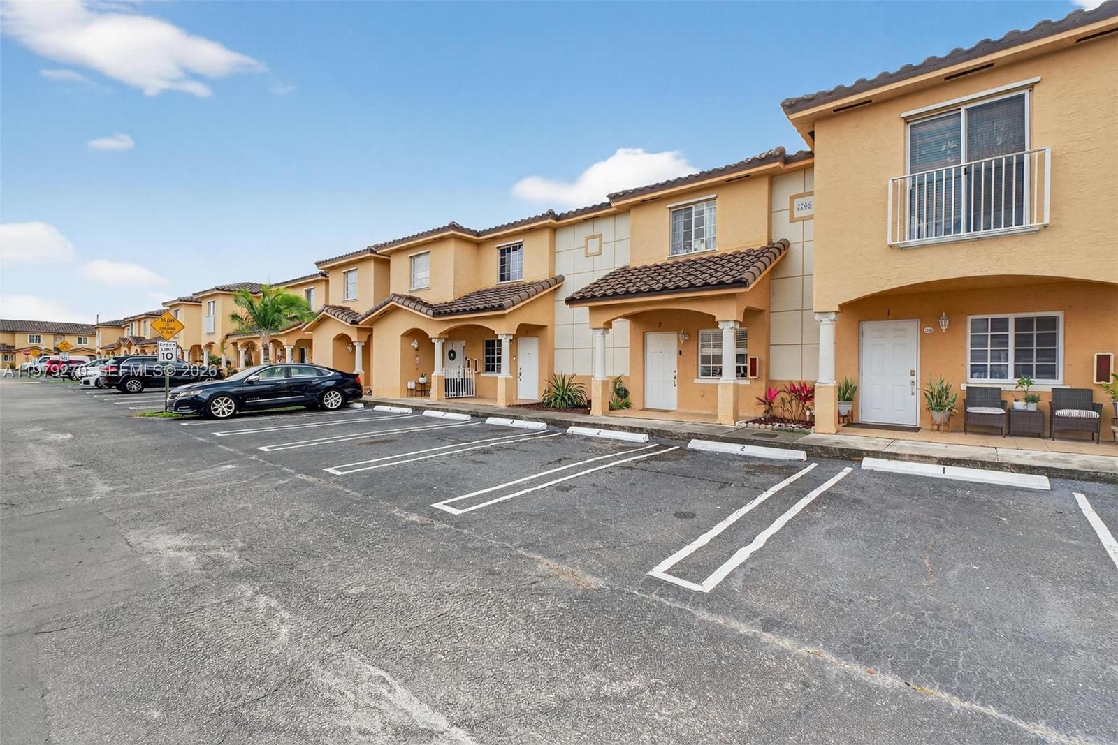 VILLAS CANARIAS CONDO - Residential