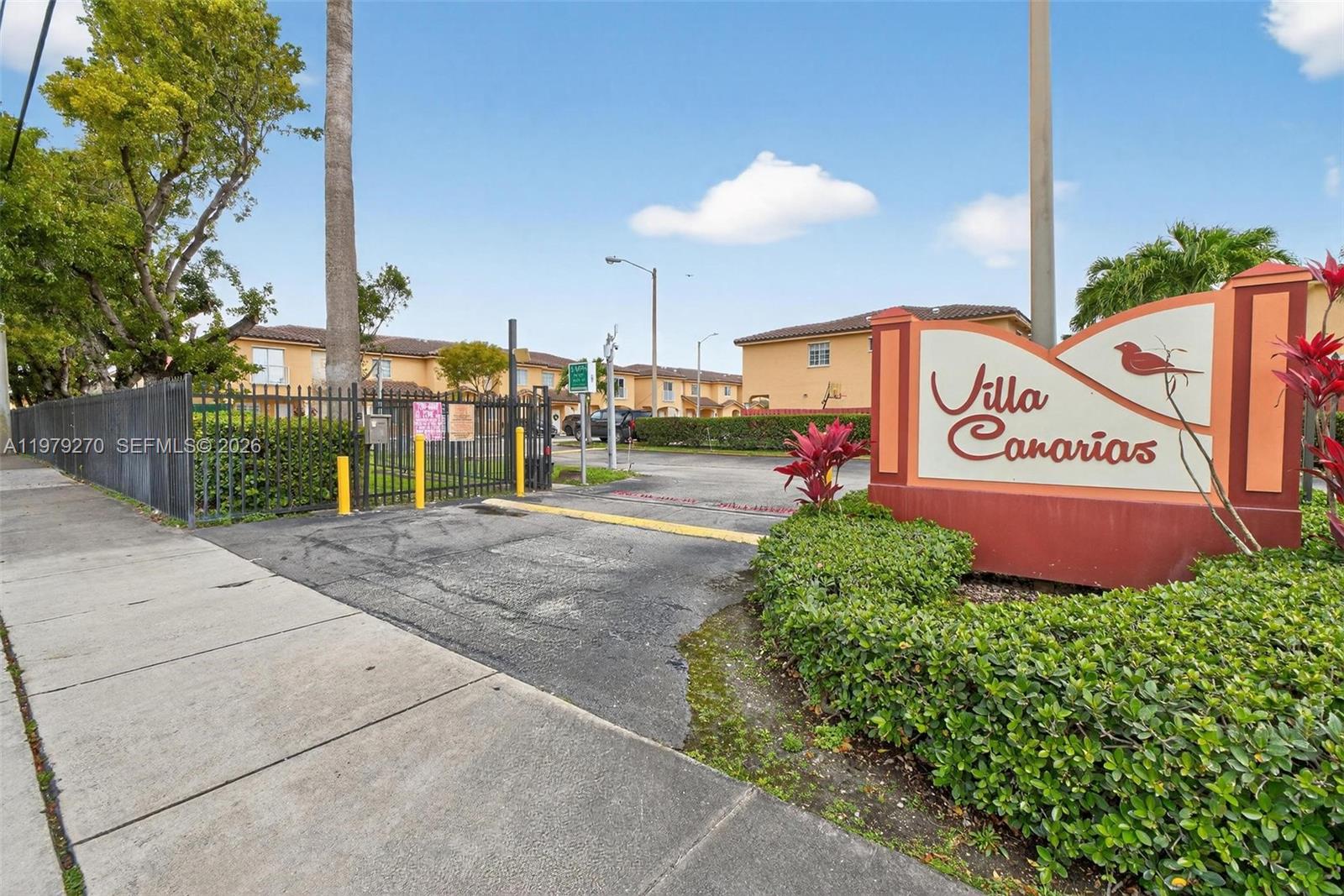 VILLAS CANARIAS CONDO - Residential