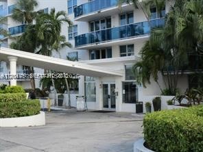 Photo 1 of 15 — 7501 E Treasure Dr 5J, North Bay Village, FL 33141