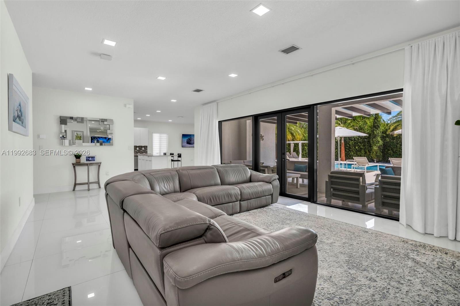 BONITA GRAND ESTATES SOUT - Residential