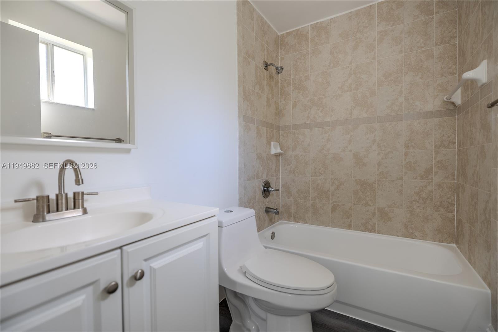 VISTA ALEGRE TOWNHOMES VI - Residential