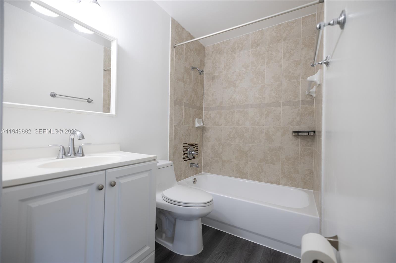 VISTA ALEGRE TOWNHOMES VI - Residential