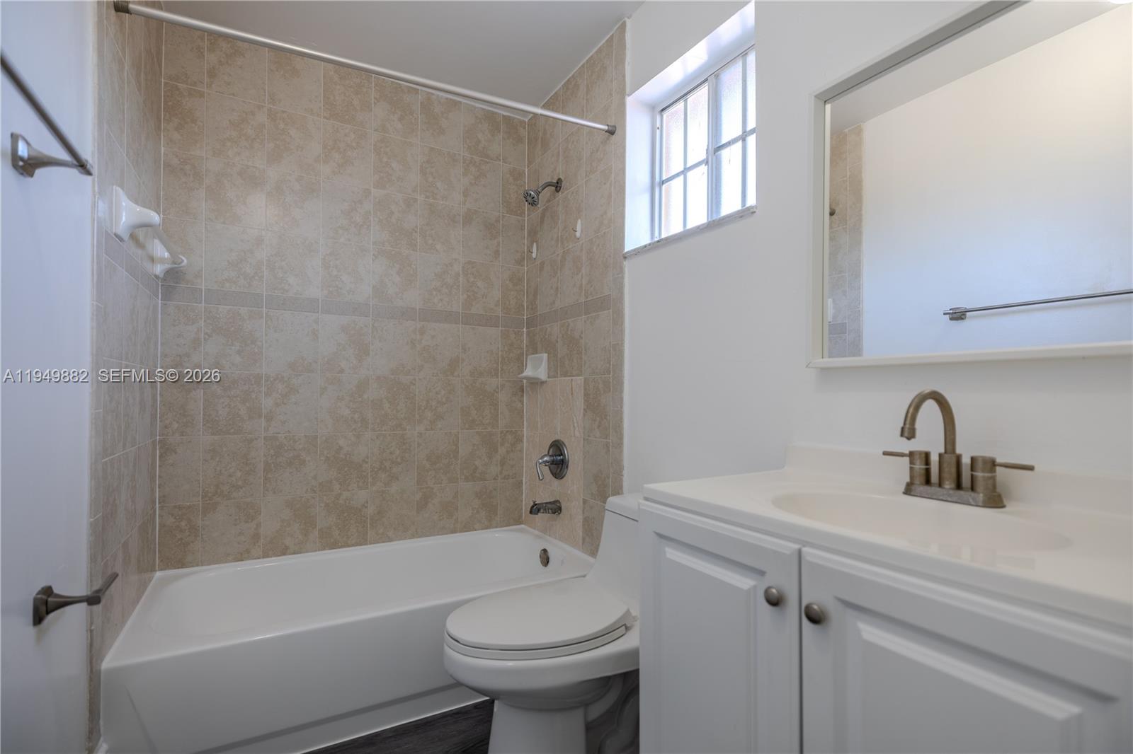 VISTA ALEGRE TOWNHOMES VI - Residential