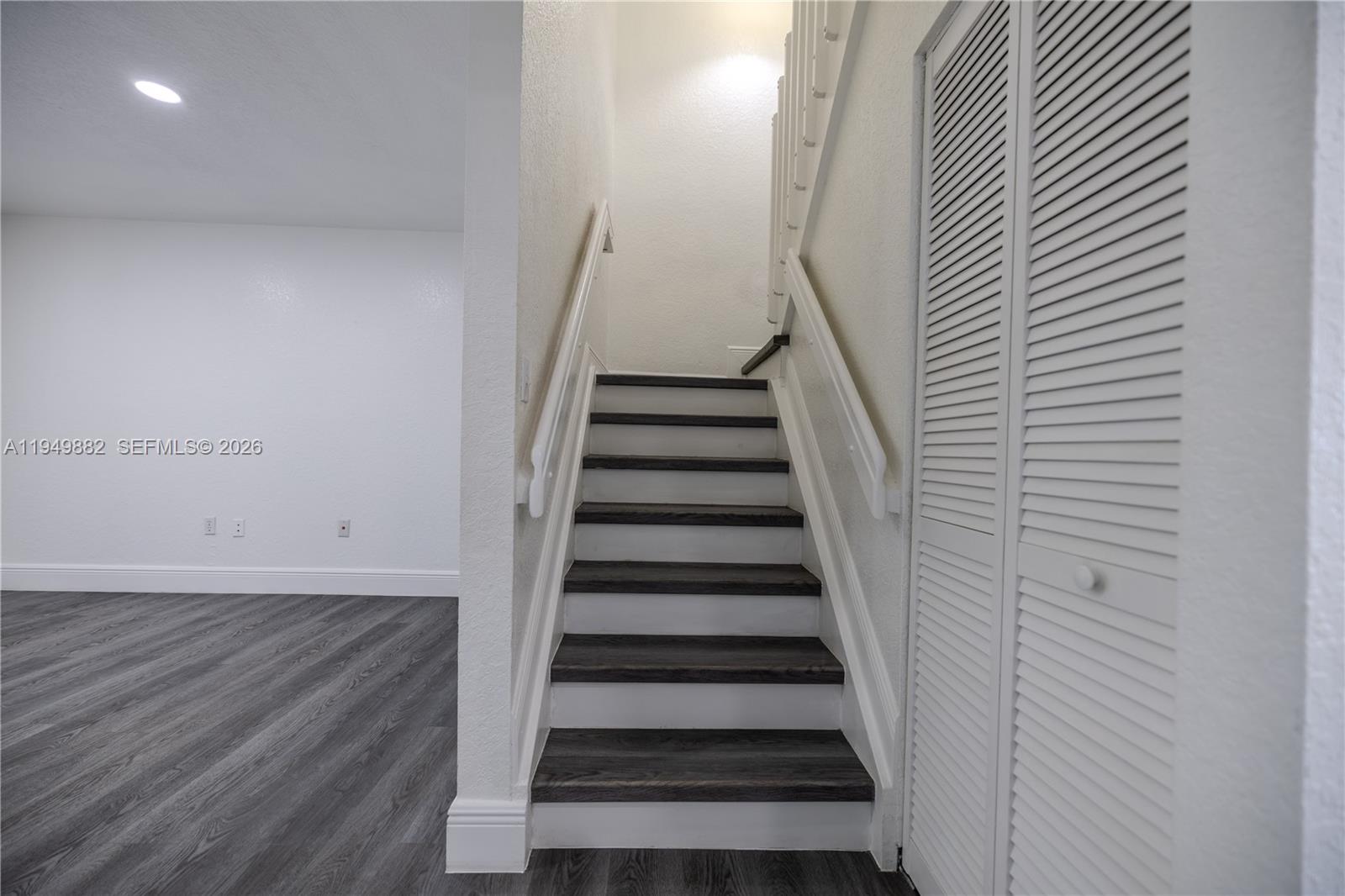 VISTA ALEGRE TOWNHOMES VI - Residential